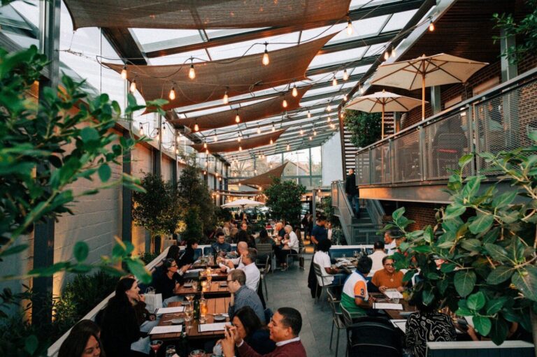 Faubourg Outdoor Dining