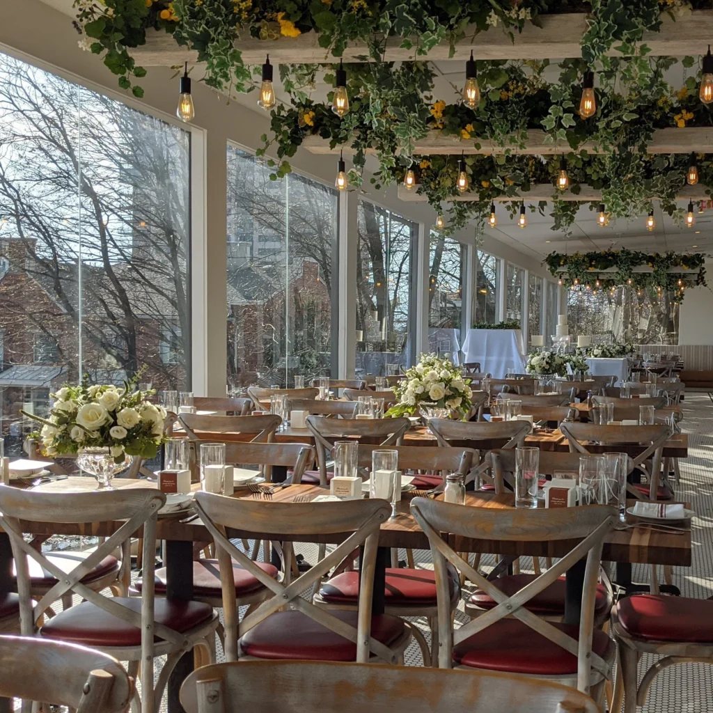 De Novo outdoor dining